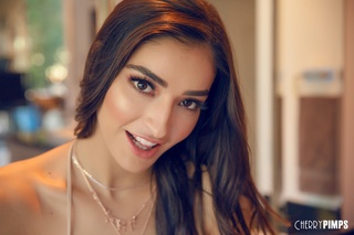 marvel @emilywillisxoxo's beauty 😍

and