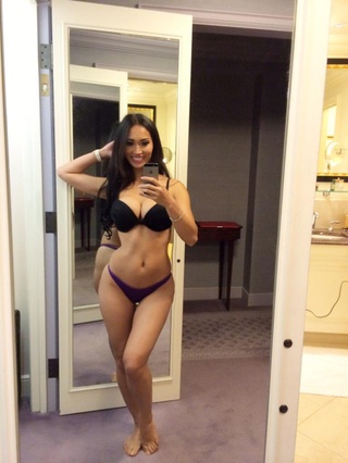 #tuesdaytease #martesdeespejo @playboymx @mannfotografo