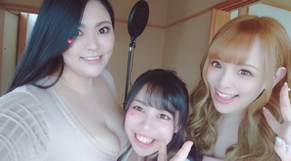 可愛い子たちとの撮影はめっちゃ楽しかった
(*^^*)♪

今回の共演は西村ニーナちゃん(@nina_nishimura)と餅田ササピリカちゃん(@mochida_sasap)の2人
(o^∀^o)

2人とも可愛かったぁ
(,,> <,,)♡

switchさんから出る作品の発売、楽しみにしててね♡ https://t.co/kqpv54ht1r