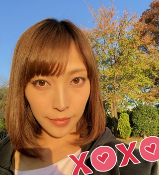 あの日した約束がずっと忘れられなくて。
今更だけど、ごめんなさい。
待っていてくれなくてもいい。
この想い伝わればいいな。

ずっとログインできなかったんだけど、できました。
昨日見た夕日が暖かかった。 https://t.co/euthdxziys