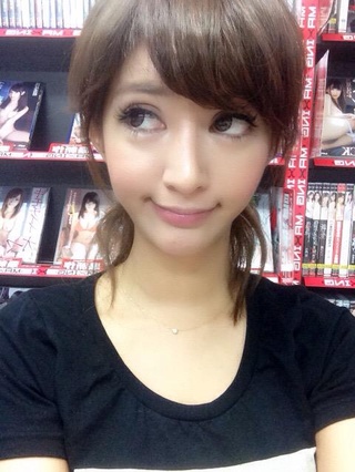 @aohigedai5 遅くなりましたが、本日は麻生希様が来社しておりました〜‼️シュッってしてましたね‼️（なにが？） @nozomi_asou @maxing_