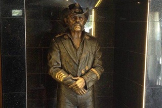 @ultclassicrock lemmy honored with