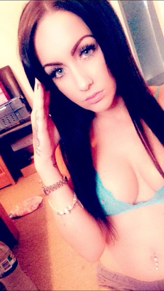 must seguir @realtorileigh she