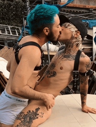 tú like cuero 😈😈😈
ft