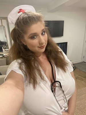 Did you order a big titty nurse? https://t.co/FWxIEyAFHo