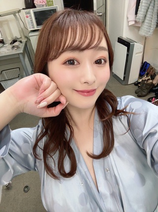 さつおわ❣️
今回の作品、久しぶりに泣き虫まりりん発動でした。(もちろん良い意味の涙😂)
10年前の私に伝えたい、ちゃんと乗り越えられるよ！と。
素敵な機会をいただきマドンナさんにも深謝です。🙇‍♀️

相変わらず自撮り下手っぴだよね〜でメイクさんと笑いました。10年経ってもそこ成長しないんかい🤦‍♀️ https://t.co/wna8nyvrpm