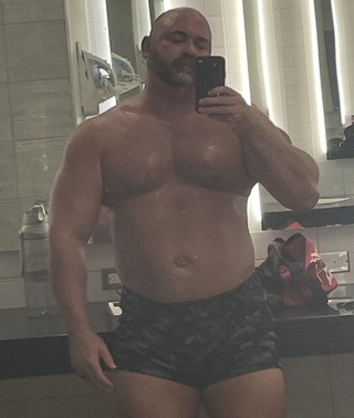 selfie saturday's men pull