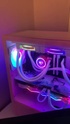 The new PC I built is so beautiful! 

Pretty, shiny, pink, rainbowy perfection. 

… and still a beast. 😼🦄🥵 https://t.co/IjK4PiYW6A