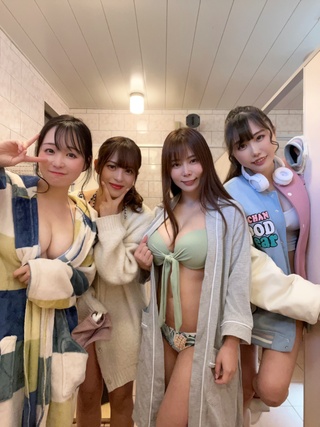 サウナ楽しかった☺️😊🥰😋💓

@sakuratsukisima 
@moko_sakura3 
@inamorimiyuu https://t.co/2jtp4rmeji