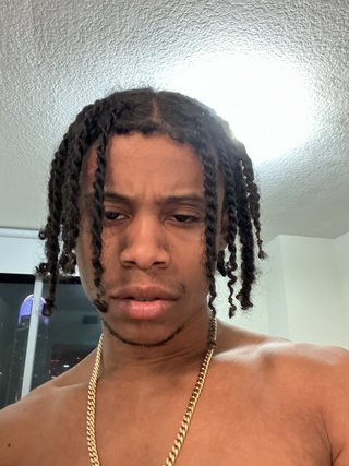 lil naked https://t.co/gbmwkearqi