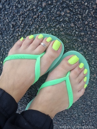 grandes dedos de los pies are rellenita