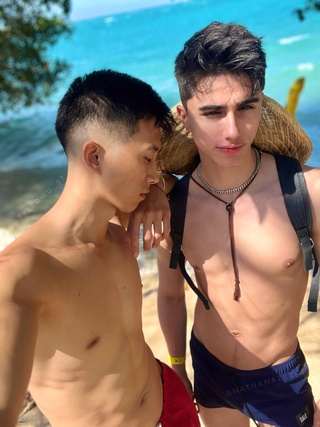 sex the beach https://t.co/io96gpzqxj