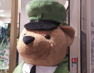 security staff heathrow airport