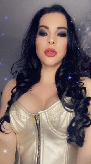 esta noche late one 😜💋🤑