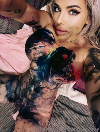 polvo cuerpo paint?😏

https://t.co/3magloremu

#onlyfans #tiktok