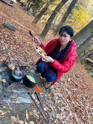 志穂ちゃんとキャンプ🏕行ってきたよ☺️
そんなに寒くもなく紅葉もしていて、すごく良い季節ですね🤭
楽しかったー❣️
帰ってきたとこだけど早速もう行きたいな🏕 https://t.co/ifmozf3n2q