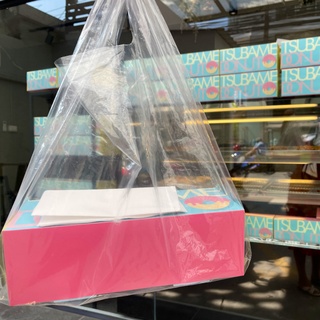 福岡で大人気な「tsubame donut」がスクンビット49のヴィラマーケット並びにオープンしたので早速行ってきました🍩✨

可愛い箱は6個入りから👌

#ツバメドーナツ
#ソイドーナツ https://t.co/hqqmwgwqrh