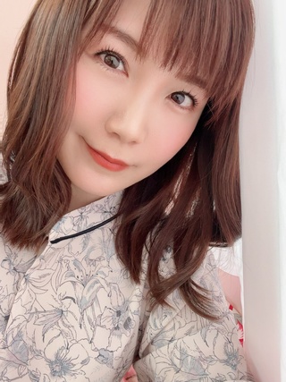 また1つ歳を取りました😇
日付変わった瞬間からたくさんのメッセージありがとうございます🥹✨
このお仕事も始めてから10年以上…これからもいい歳の重ね方が出来るように頑張ります💪🔥
どうぞこれからもよろしくお願いします☺️✨✨ https://t.co/rvcjnwkcmo