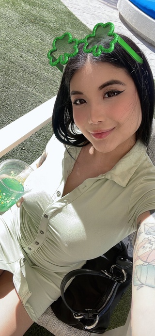 feeling little green https://t.co/w5dqvk3uwj