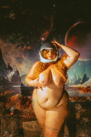 who wants mooned https://t.co/02eoapbmtc