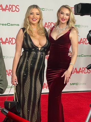the roja carpet with
