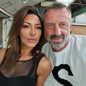 Before and after pics of today's shoot with @VittoriadivineX xx https://t.co/sM0kOXkYSu