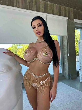 the absolutely alluring #alettaocean