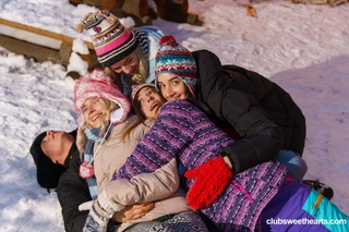 snow bunnies ❄️❄️

👉https://t.co/gc9xzyowwa

#teens #clubsweethearts