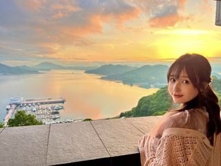 皆さんお祝いの言葉沢山ありがとうございます！🥂✨

今年は節目の歳なので地元広島で家族で過ごしました！♡

改めて素敵な親族や友達に囲まれて幸せだなと感じました…🥲💓

応援してくださる方々含め人を幸せにできる人間であれるよう日々努めます🌼

これからもよろしくお願いいたします💕 https://t.co/z4yk1bzxvg