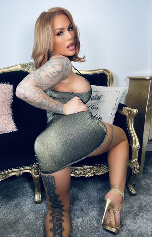 Give it to me Daddy 😝 https://t.co/4MA0WZW2Hb https://t.co/tPVPoTowUe