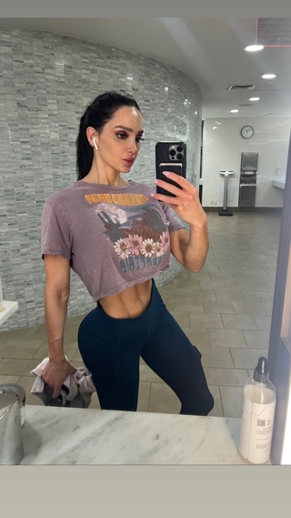leannnn https://t.co/gmnduu3qy1