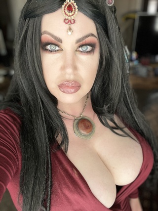 stare into eyes https://t.co/xvpufb7gpc