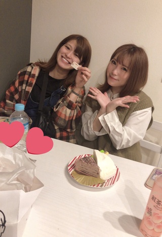 れな氏とえまが遊び来てくれた❣️
めっちゃ楽しくて娘ﾁｬﾝも母ﾁｬﾝも大喜びでした❣️❣️
2人はviviへと出勤して行ったのでお時間ある方は是非新宿のviviへ遊び行ってれな氏とえまと乾杯してきてネ🫶💕︎ https://t.co/klpk8pbh6a