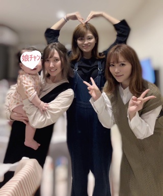 れな氏とえまが遊び来てくれた❣️
めっちゃ楽しくて娘ﾁｬﾝも母ﾁｬﾝも大喜びでした❣️❣️
2人はviviへと出勤して行ったのでお時間ある方は是非新宿のviviへ遊び行ってれな氏とえまと乾杯してきてネ🫶💕︎ https://t.co/klpk8pbh6a
