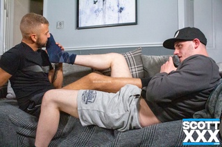 🔵sniffing buddies🔵
@deacon_hunter and @ryanpxxx