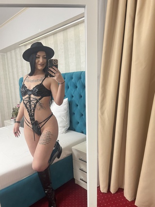 domingo with #cowgirls #riding_on_top
