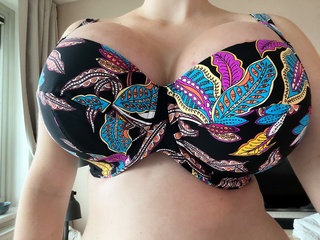 does this bikini en forma