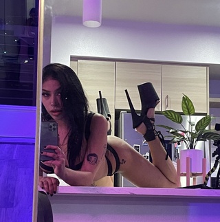 who let her ass