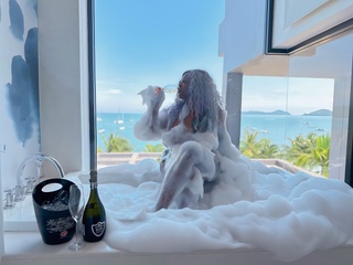 unbothered https://t.co/tuys8ytqyc