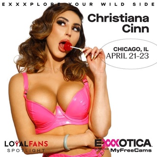 it’s happening @exxxotica chicago