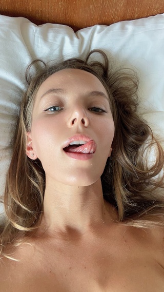 Qoshnilar porno komiks