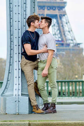 and man paris 🥰❤️