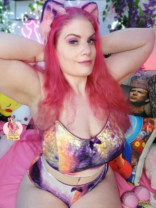 gatito besos tú 💋
i