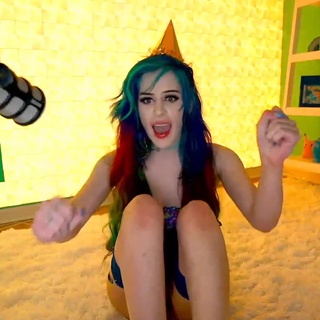 congratulations @kati3kat winning miss