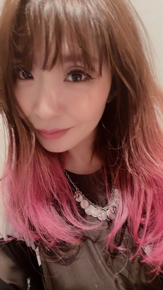 今、浅草で爆走族やっているみたいですが

全く知らずにワタクシ、ピンクの頭にしていて笑ったわーー

総長と今、載せときます https://t.co/lj0h3l2vbo