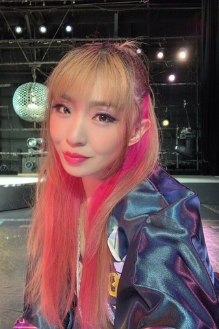 今、浅草で爆走族やっているみたいですが

全く知らずにワタクシ、ピンクの頭にしていて笑ったわーー

総長と今、載せときます https://t.co/lj0h3l2vbo