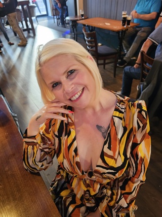 milf lunes from pub