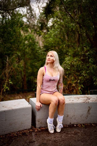 barbie the forest.
photography @danielgr3y