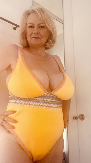 sexy bañador tiempo 

https://t.co/dgy3jtz1m8