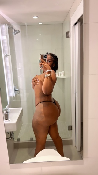 getting thick😩💦 https://t.co/l5q005jfpr